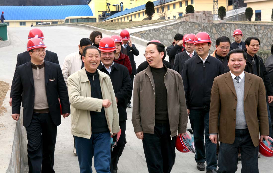 In March 2008, the mayor of Yichang Mr.Li Lecheng made a research at Dongsheng group.