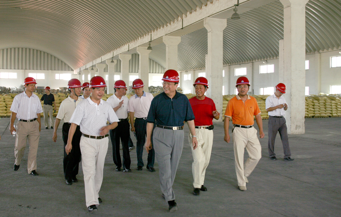 In Aug 2007, member of the Committee of the Center political bureau Mr.Yu Zhengsheng visited Dongsheng group.