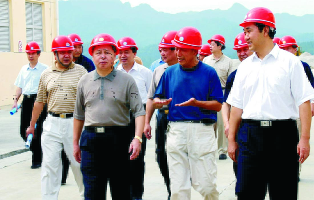 In Aug 2005, the deputy secretary and govern of Hubei province Mr.Luo Qingquan visited Dongsheng group.